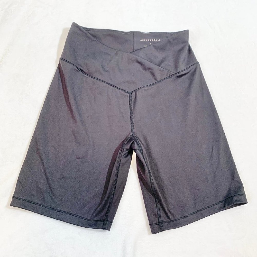 Aeropostale Womens Black Crossover V-Waist High Rise 8" Biker Shorts Size M